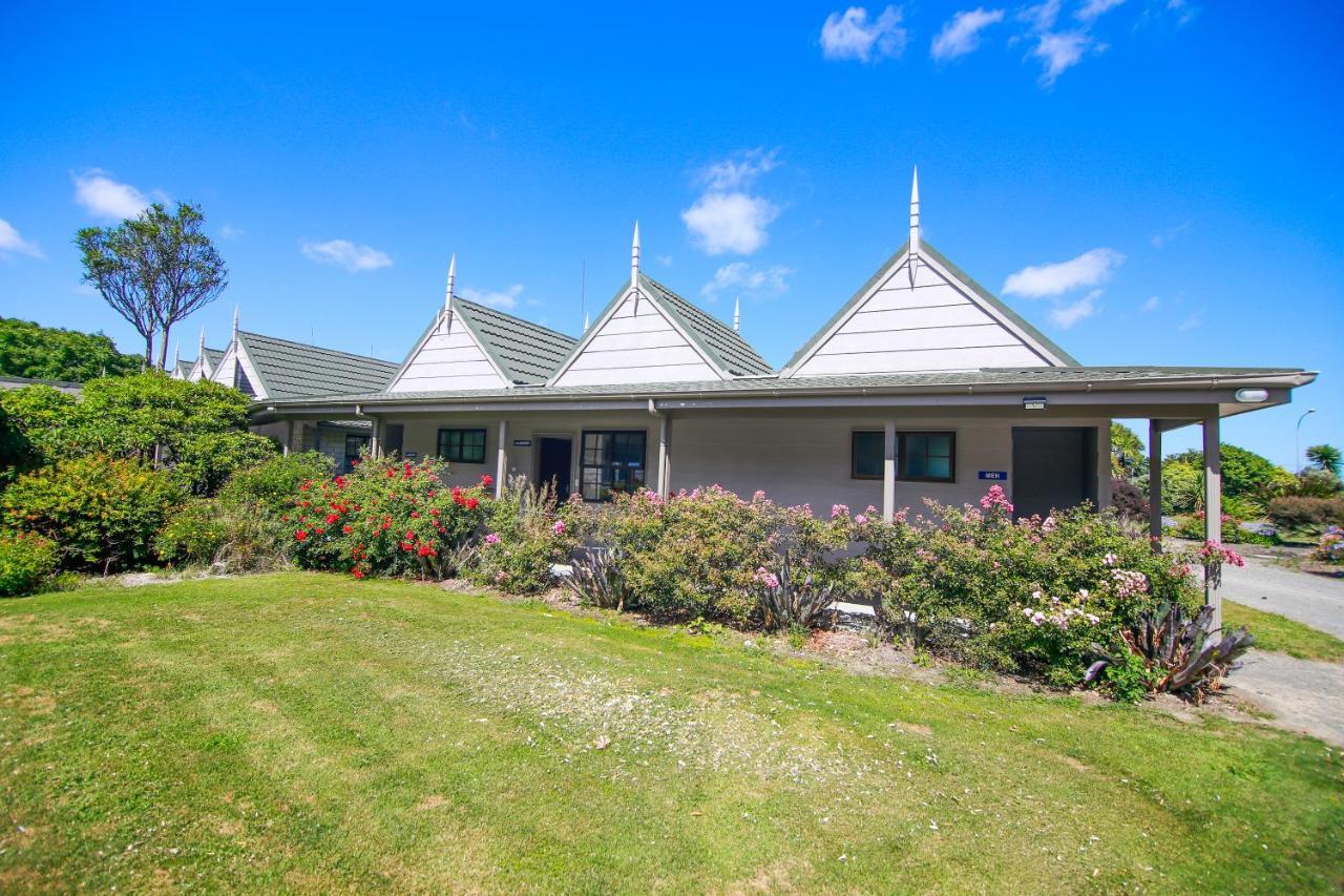 Bulls Motel & Holiday Park Halcombe Exterior foto