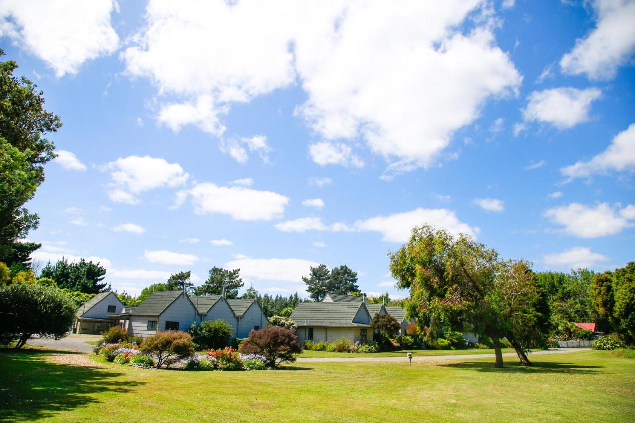 Bulls Motel & Holiday Park Halcombe Exterior foto